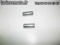 1058-Pions de centrage de carter embrayage (les 2) YAMAHA R1 RN014