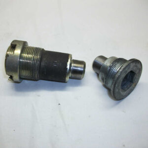 1114-Vis pivot de réglage de bras oscillant HONDA 750 VFC RC28