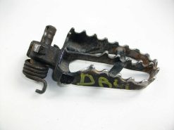 1410-Repose pied droit YAMAHA YZ 85 LW