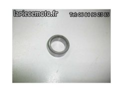 1166-Entretoise de joint spy de villebrequin droit YAMAHA 125 DTR