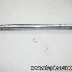 Axe et ecrou de roue arrière YAMAHA 50 TZR