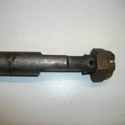 913a-Axe de roue arriere HONDA 250 XL