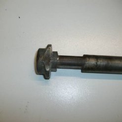 913b-Axe de roue arriere HONDA 250 XL