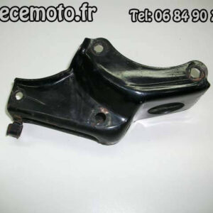 949-Fixation avant du moteur sur le cadre HONDA 125 CLR Cityfly